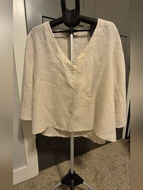 Bryn Walker Linen V-Neck Top – Natural Color, Relaxed Fit, Faint Spots